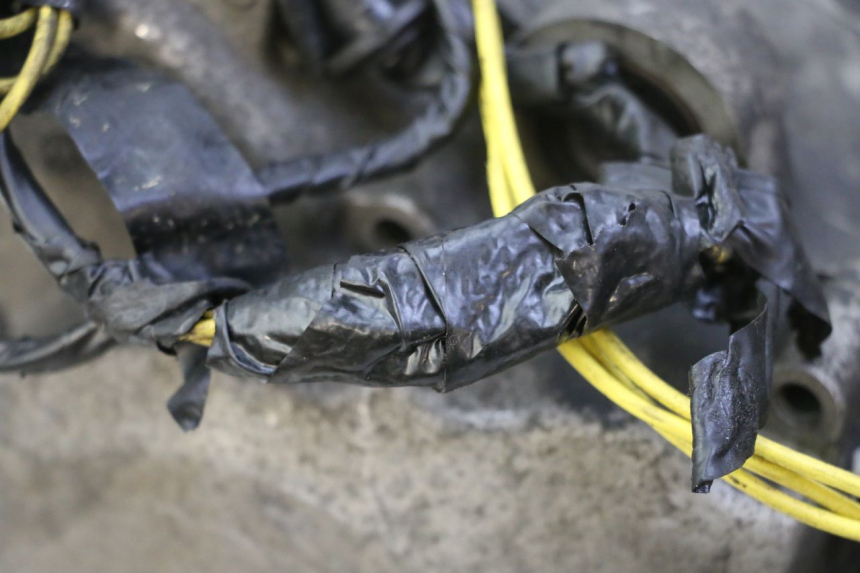 photo de MOTORE HONDA FES S-WING SWING ABS 125 (2007 - 2015) - Dettagli dei punti di fissaggio