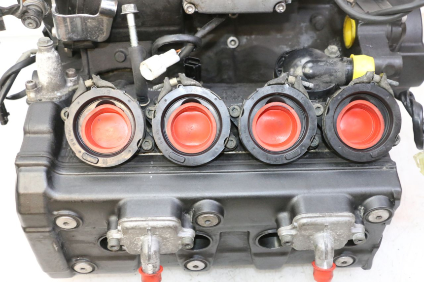 photo de MOTORE YAMAHA FZ6 FAZER S2 600 (2007 - 2011) - Altra angolazione