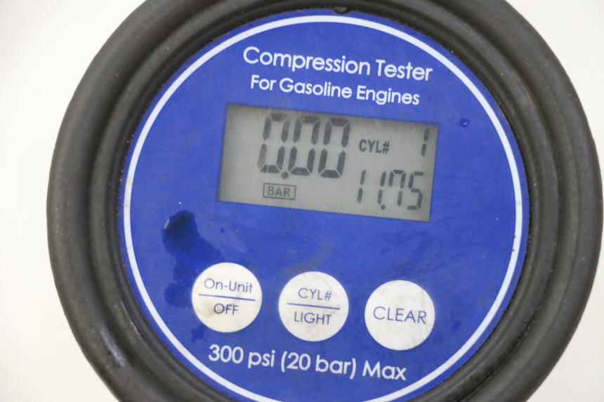 photo de MOTORE YAMAHA FZ6 N FAZER 600 (2004 - 2006) - Marcature e riferimenti originali