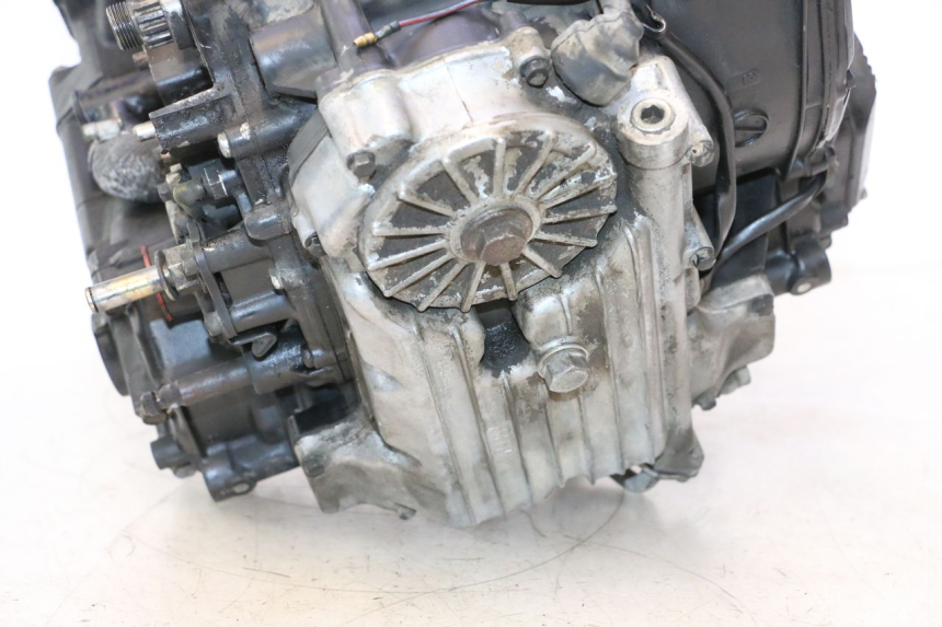 photo de MOTORE KAWASAKI GPX F ZX750F 750 (1986 - 1990) - Altra angolazione