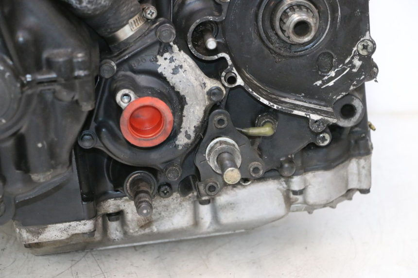 photo de MOTORE KAWASAKI GPX F ZX750F 750 (1986 - 1990) - Stato della superficie e materiale
