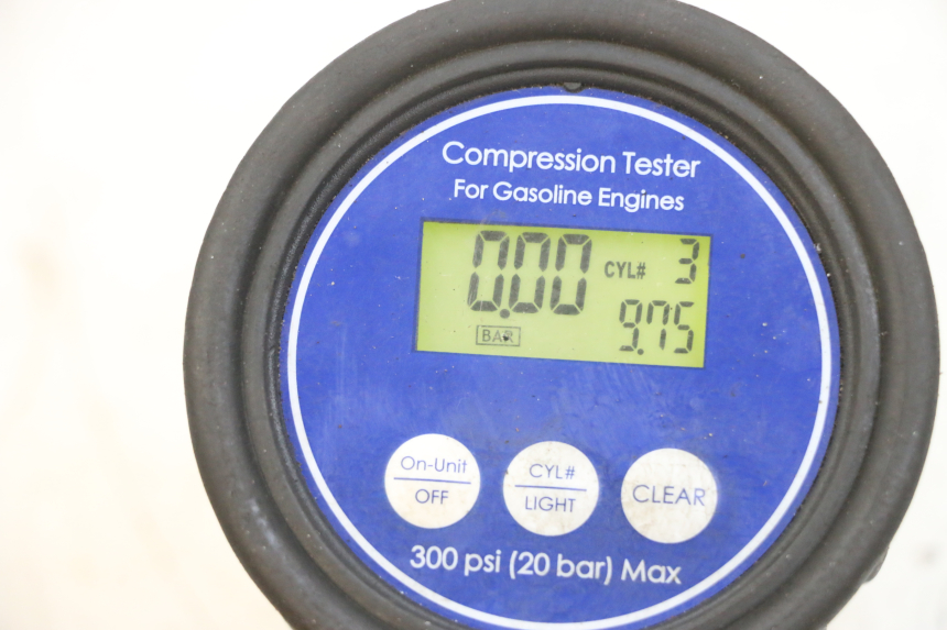 photo de MOTORE SUZUKI GSF N BANDIT 600 (1996 - 1999) - Angolazione alternativa