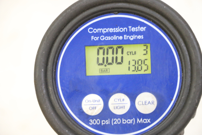 photo de MOTORE SUZUKI GSR 750 (2011 - 2017) - Stato della superficie e materiale