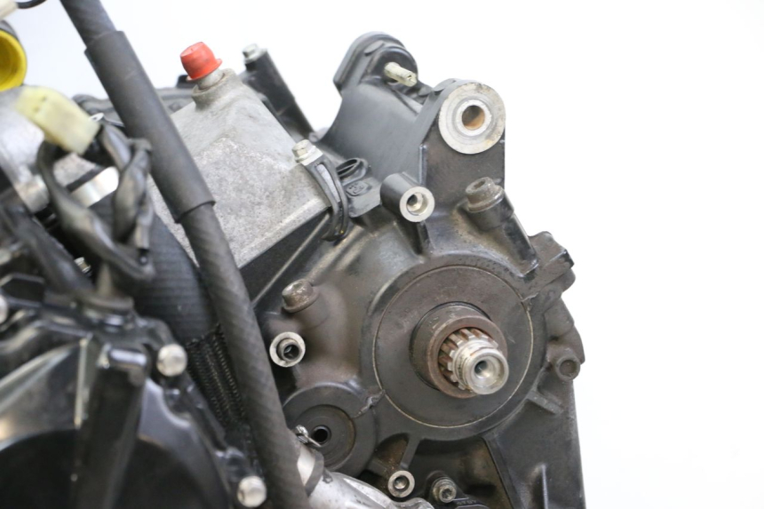 photo de MOTORE SUZUKI GSR 750 (2011 - 2017) - Dettagli dei punti di fissaggio