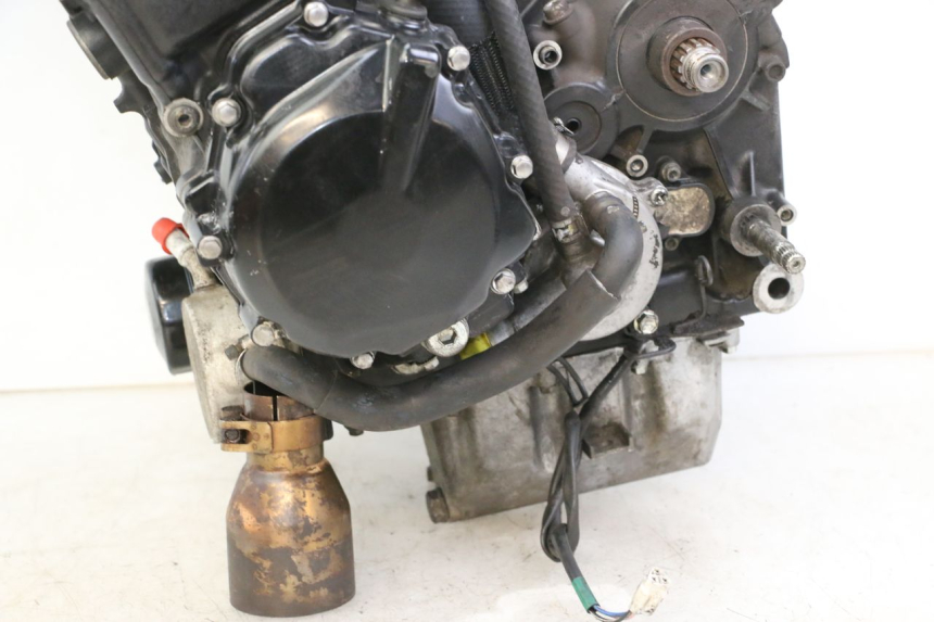 photo de MOTORE SUZUKI GSR 750 (2011 - 2017) - Stato della superficie e materiale