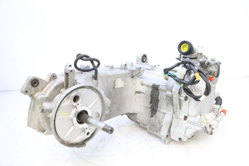 photo de MOTORE SYM GTS EVO 125 (2009 - 2013) - Stato della superficie e materiale