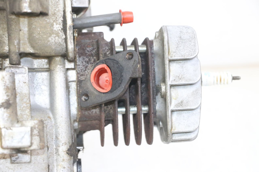 photo de MOTORE YAMAHA JOG R 50 (2004 - 2014) - Dettagli dei punti di fissaggio