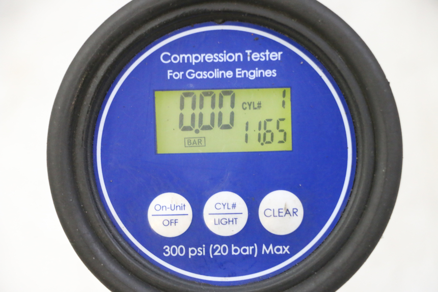 photo de MOTORE KAWASAKI ZR7 ZR-7 S 750 (1999 - 2004) - Zoom sullo stato d'uso