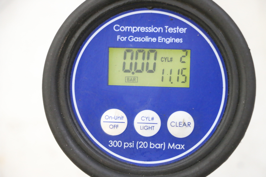 photo de MOTORE KAWASAKI ZR7 ZR-7 S 750 (1999 - 2004) - Altra angolazione