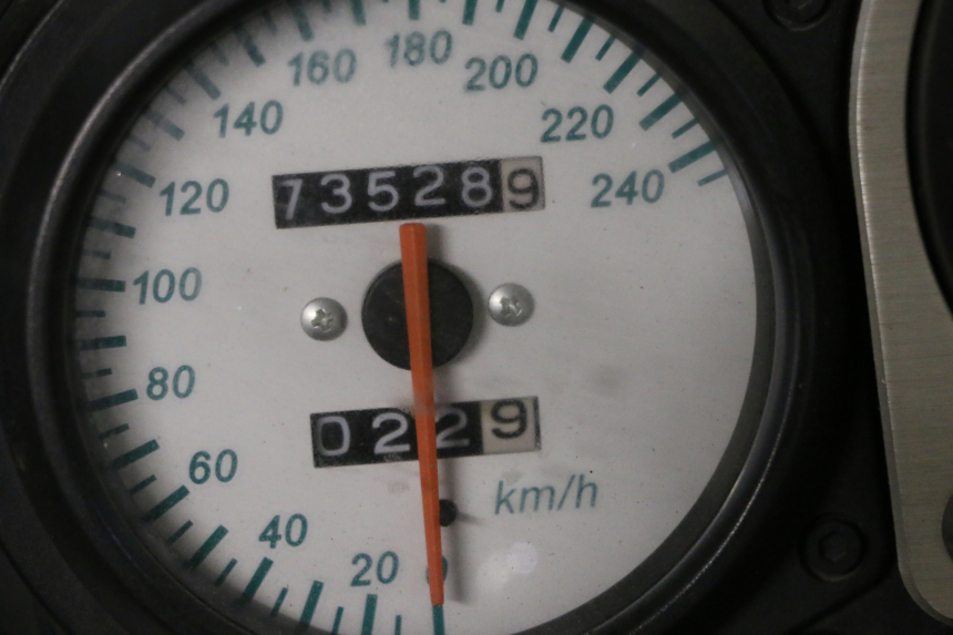 photo de MOTORE KAWASAKI ZR7 ZR-7 S 750 (1999 - 2004) - Dettagli dei punti di fissaggio