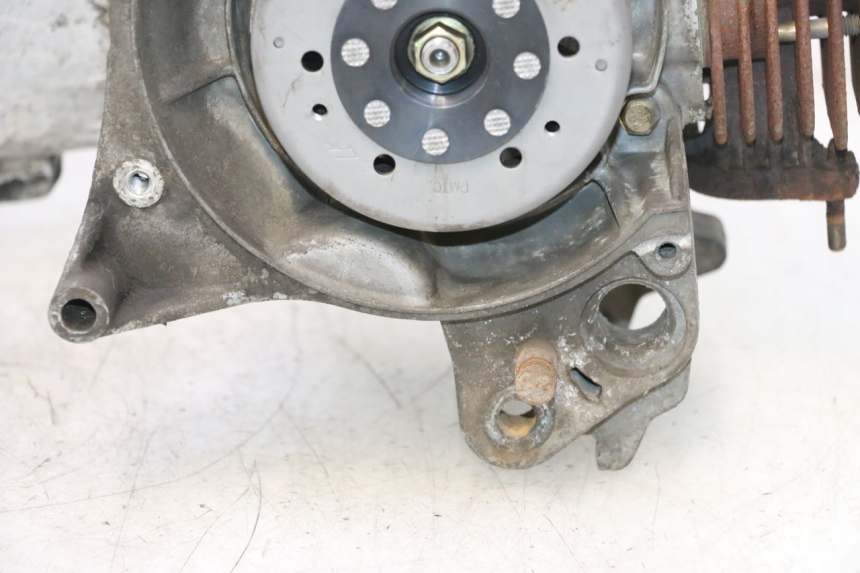 photo de MOTORE PEUGEOT KISBEE 2T 50 (2010 - 2017) - Angolazione alternativa