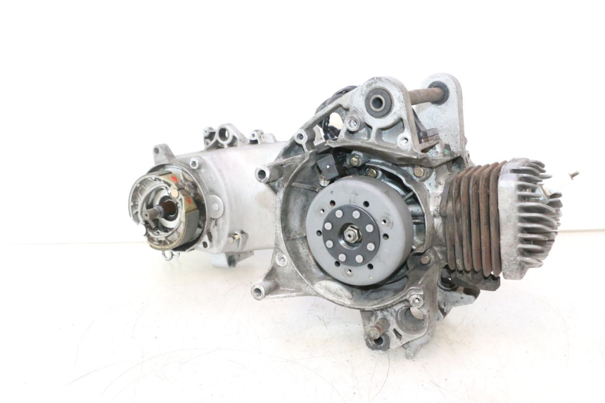 photo de MOTORE PEUGEOT KISBEE 2T 50 (2010 - 2017) - Caratteristiche distintive