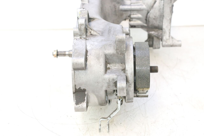 photo de MOTORE PEUGEOT KISBEE 2T 50 (2010 - 2017) - Angolazione alternativa