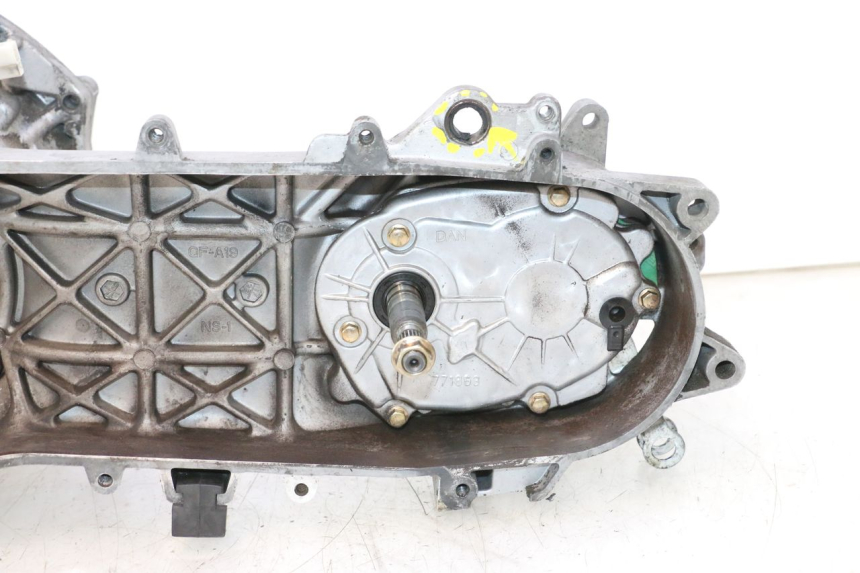photo de MOTORE PEUGEOT KISBEE 2T 50 (2010 - 2017) - Altra angolazione