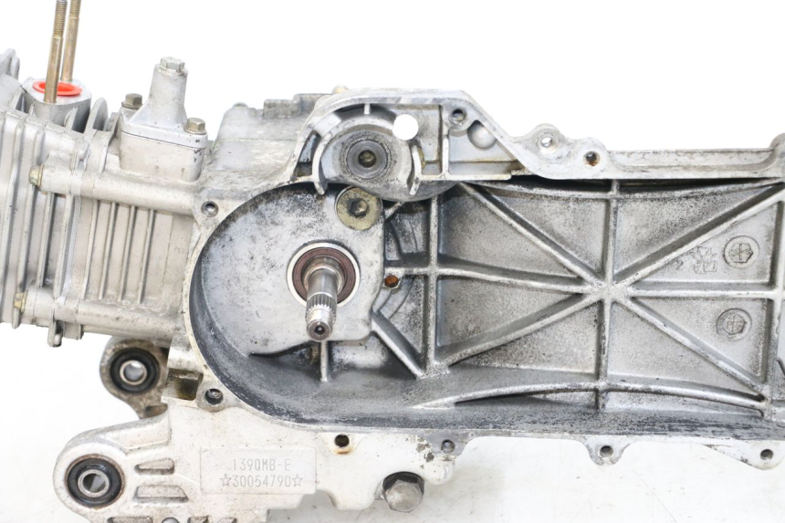 photo de MOTORE PEUGEOT KISBEE 4T 50 (2010 - 2017) - Caratteristiche distintive