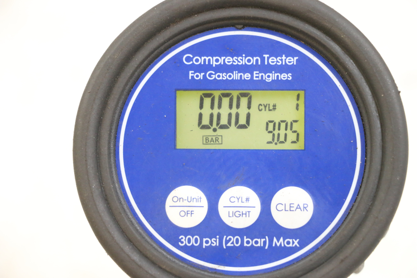 photo de MOTORE PEUGEOT KISBEE 4T 50 (2010 - 2017) - Ispezione visiva dettagliata