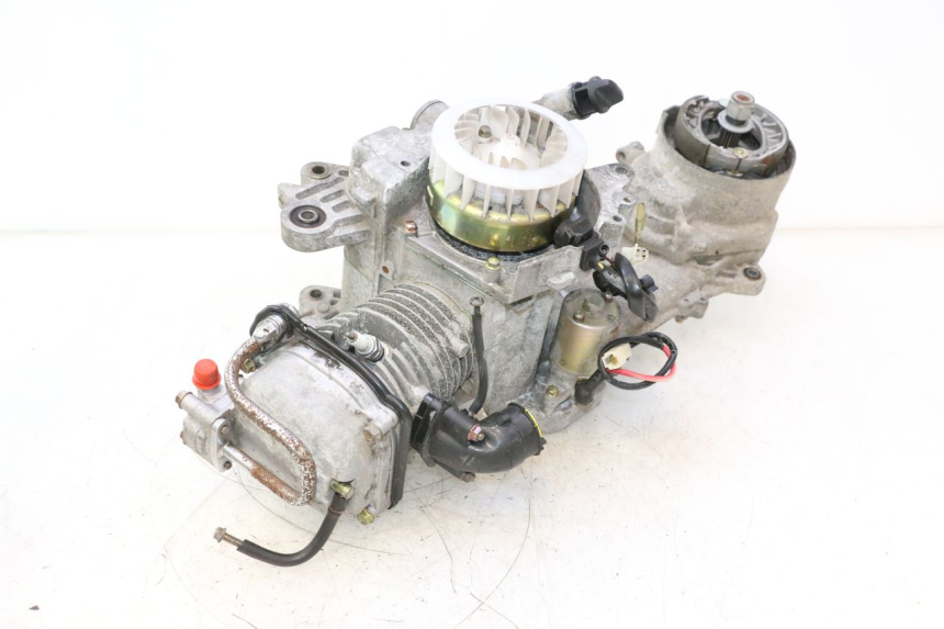 photo de MOTORE PEUGEOT KISBEE 4T 50 (2010 - 2017) - Altra angolazione