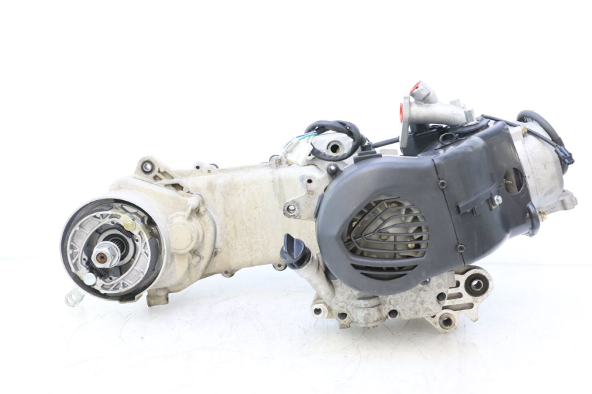 photo de MOTORE PEUGEOT KISBEE 4T 50 (2018 - 2022) - Angolazione alternativa