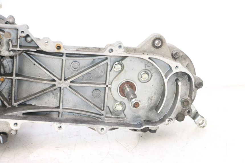 photo de MOTORE PEUGEOT KISBEE 4T 50 (2023 - 2026) - Altra angolazione