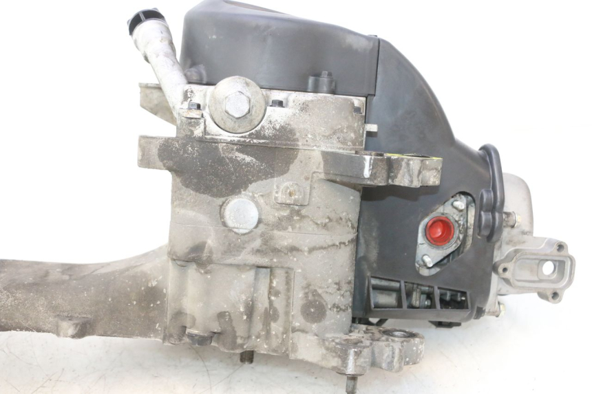 photo de MOTORE PEUGEOT KISBEE 4T 50 (2023 - 2026) - Dettagli dei punti di fissaggio