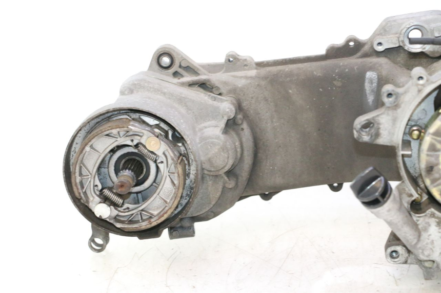 photo de MOTORE PEUGEOT KISBEE 4T 50 (2010 - 2017) - Stato della superficie e materiale