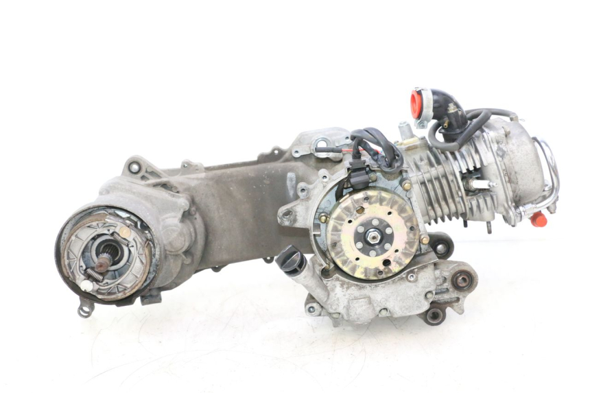 photo de MOTORE PEUGEOT KISBEE 4T 50 (2010 - 2017) - Ricambio usato controllato