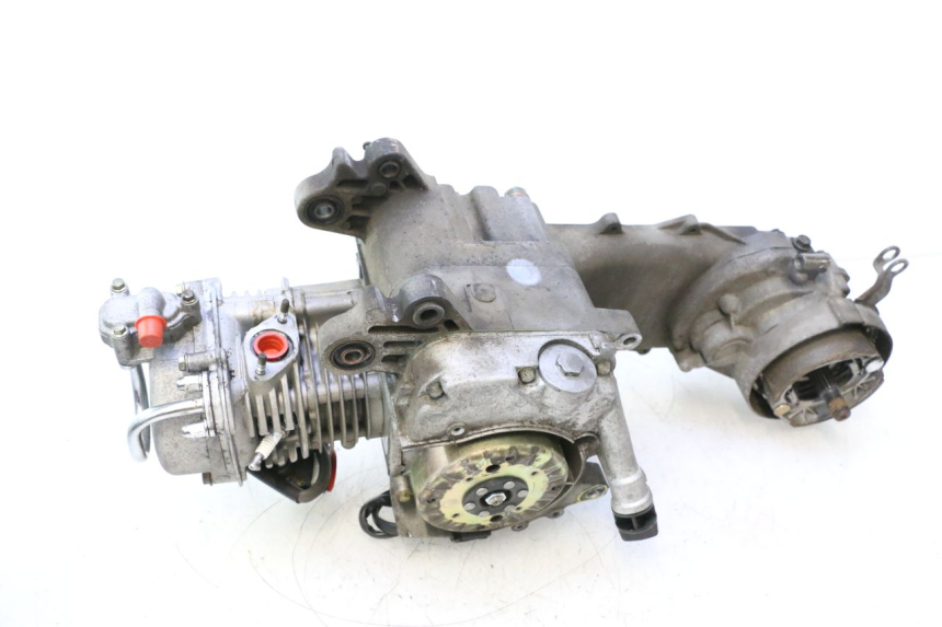 photo de MOTORE PEUGEOT KISBEE 4T 50 (2010 - 2017) - Stato della superficie e materiale