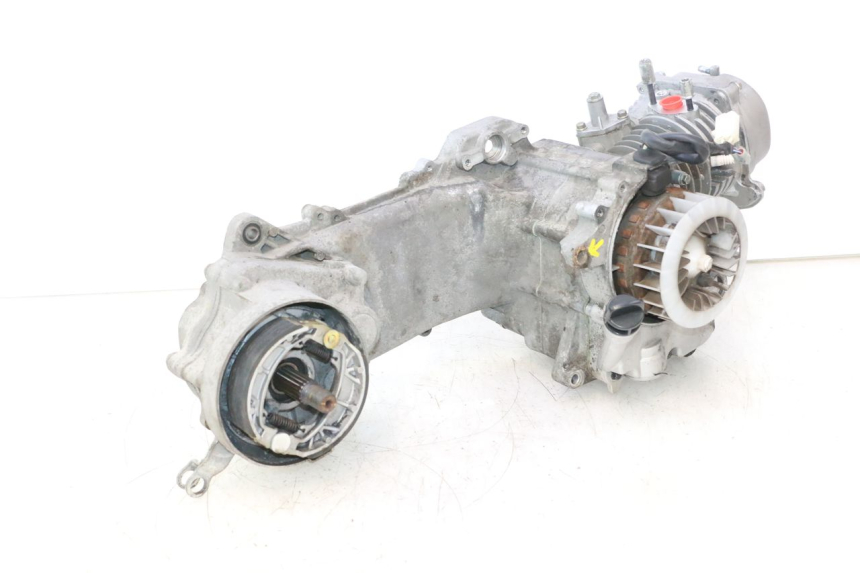 photo de MOTORE PEUGEOT KISBEE 4T 50 (2018 - 2022) - Angolazione alternativa
