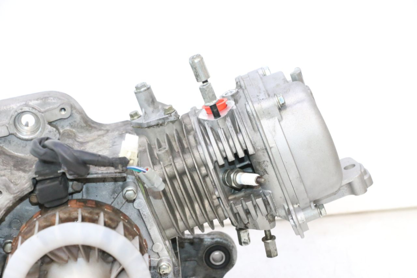 photo de MOTORE PEUGEOT KISBEE 4T 50 (2018 - 2022) - Dettagli dei punti di fissaggio