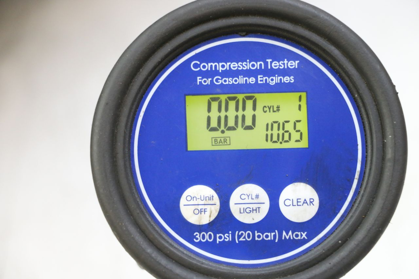 photo de MOTORE KYMCO PEOPLE S 125 (2000 - 2008) - Angolazione alternativa