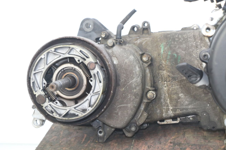 photo de MOTORE PIAGGIO LIBERTY IGET S 125 (2016 - 2020) - Stato della superficie e materiale