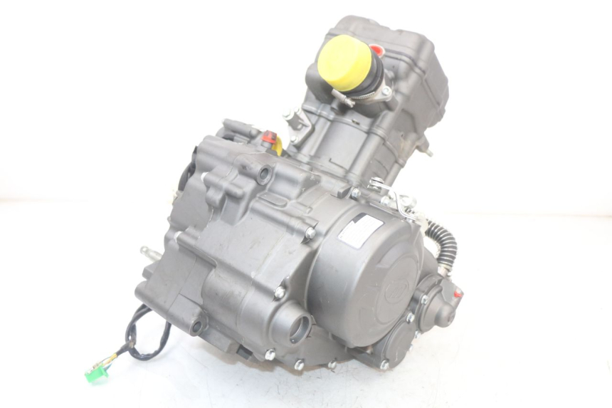 photo de MOTORE MASAI SCRAMBLER SPORT 125 (2021 - 2025) - Stato della superficie e materiale