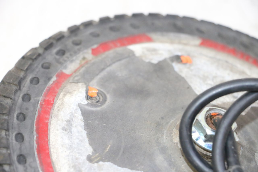 photo de MOTORE XIAOMI MI PRO 2 1 - Stato della superficie e materiale