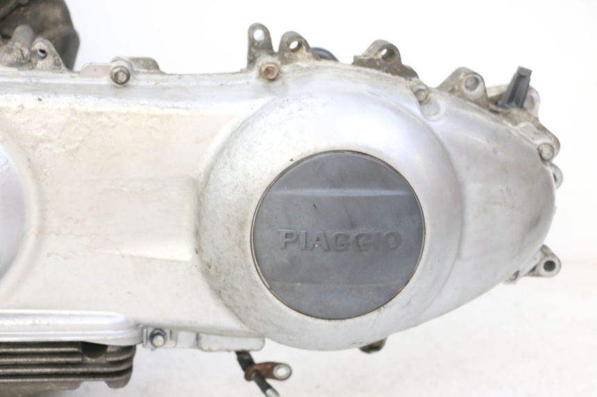 photo de MOTORE PIAGGIO MP3 RL 250 (2006 - 2010) - Stato della superficie e materiale
