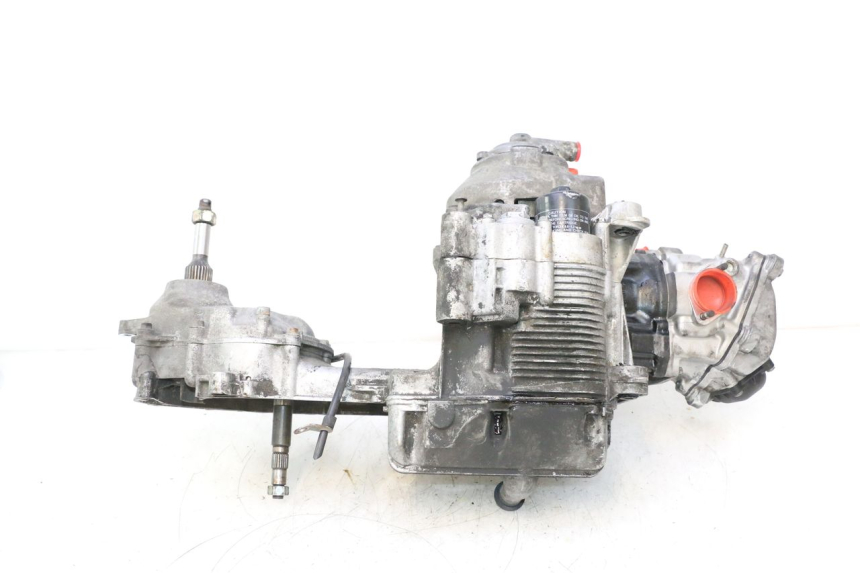photo de MOTORE PIAGGIO MP3 125 (2006 - 2014) - Stato della superficie e materiale