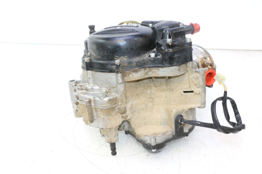 photo de MOTORE RIEJU MRT PRO SUPERMOTARD 50 (2007 - 2018) - Angolazione alternativa