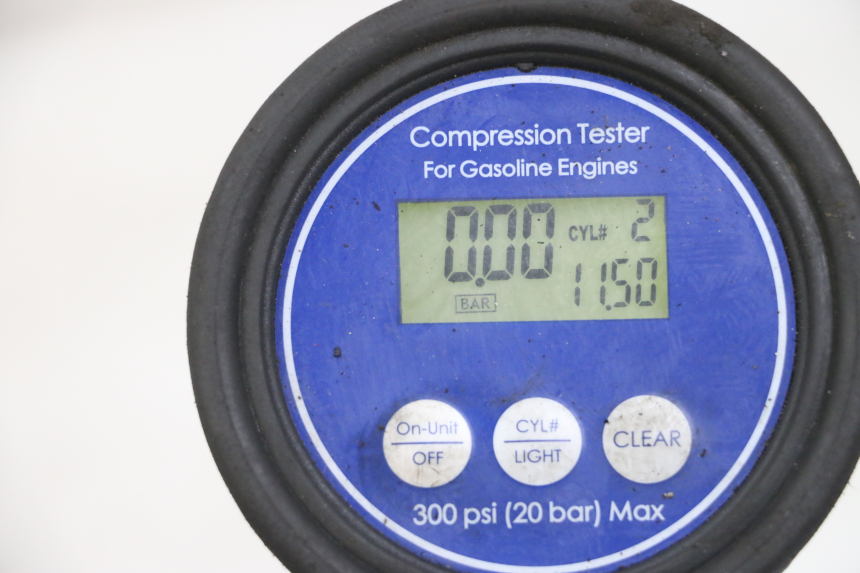 photo de MOTORE HONDA NTV DEAUVILLE 650 (1998 - 2001) - Angolazione alternativa