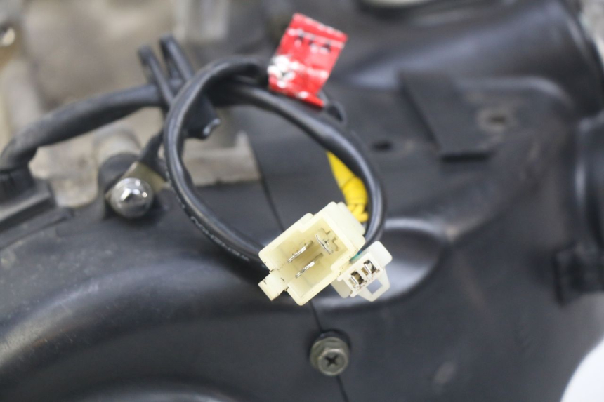 photo de MOTORE SYM ORBIT III 3 4T 50 (2021 - 2025) - Stato della superficie e materiale