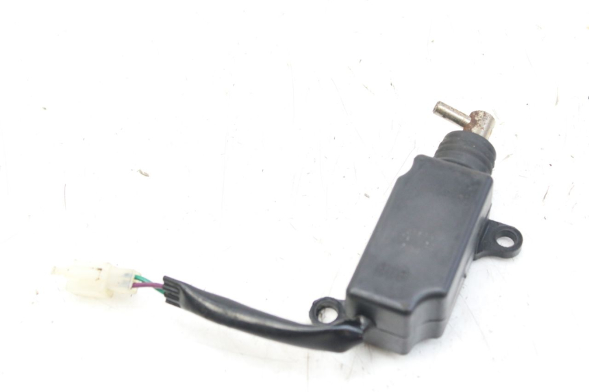 photo de MOTORE APERTURA BAULE SYM FIDDLE 3 III 125 (2014 - 2020) - Primo piano tecnico