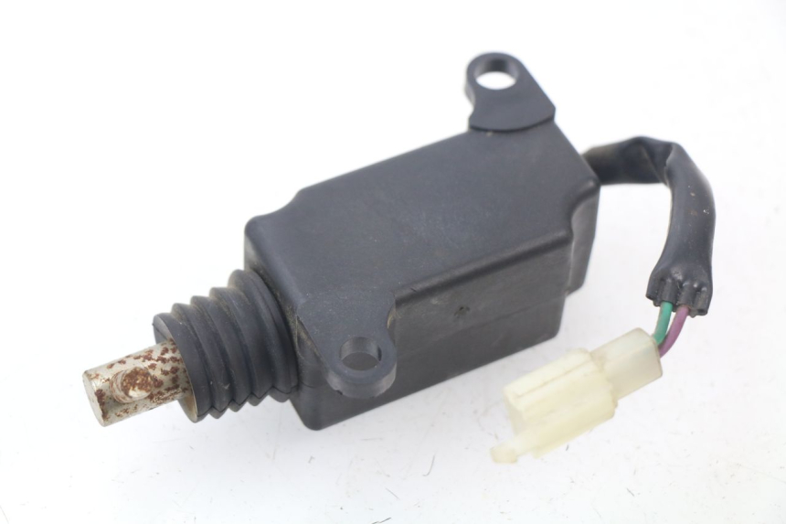 photo de MOTORE APERTURA BAULE SYM FIDDLE 125 (2008 - 2010) - Altra angolazione