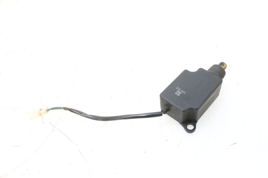 photo de MOTORE APERTURA BAULE SYM GTS EVO 125 (2009 - 2013) - Dettaglio del componente