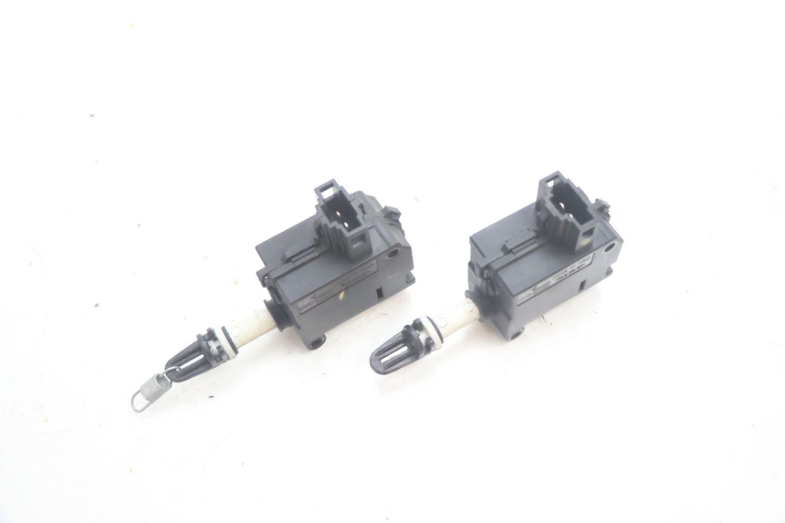 photo de SERRATURA SELLA MOTORE PIAGGIO MP3 HPE 530 (2022 - 2026) - Dettaglio del componente