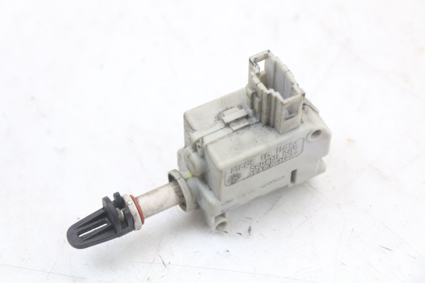 photo de MOTORE APERTURA BAULE PIAGGIO MP3 LT 400 (2007 - 2012) - Dettaglio del componente