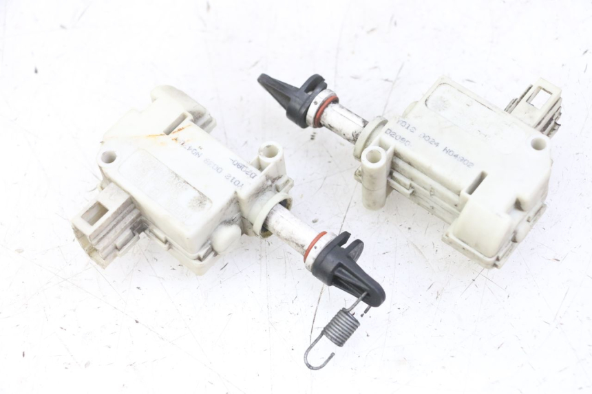 photo de SERRATURA SELLA MOTORE PIAGGIO MP3 LT 300 (2010 - 2016) - Vista principale