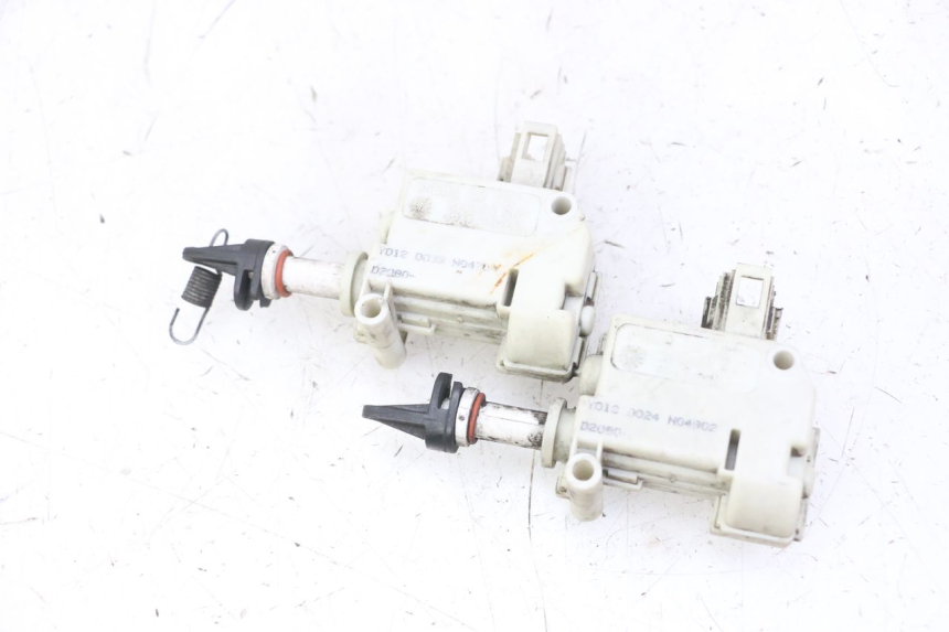 photo de SERRATURA SELLA MOTORE PIAGGIO MP3 LT 300 (2010 - 2016) - Dettaglio del componente