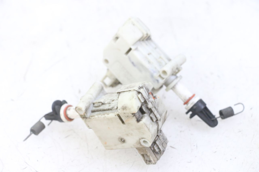 photo de MOTORE APERTURA BAULE PIAGGIO MP3 LT 300 (2010 - 2016) - Zoom sullo stato d'uso