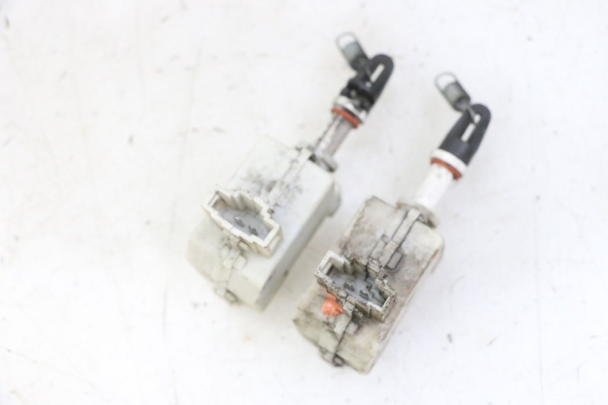 photo de MOTORE APERTURA BAULE PIAGGIO MP3 LT 300 (2010 - 2016) - Primo piano tecnico