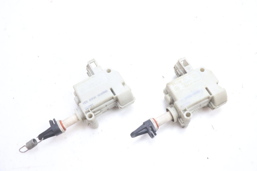 photo de MOTORE APERTURA BAULE PIAGGIO MP3 LT 400 (2007 - 2012) - Vista principale
