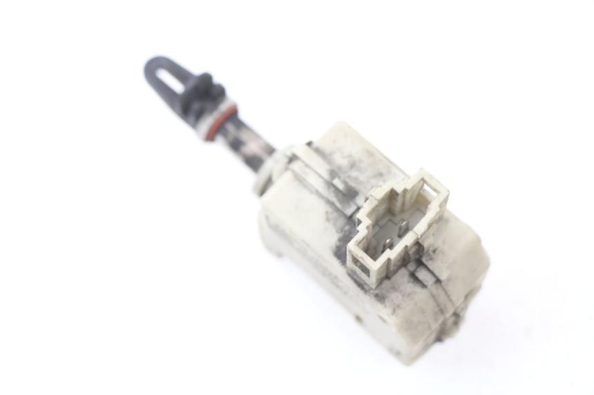 photo de MOTORE APERTURA BAULE PIAGGIO MP3 125 (2006 - 2014) - Zoom sullo stato d'uso