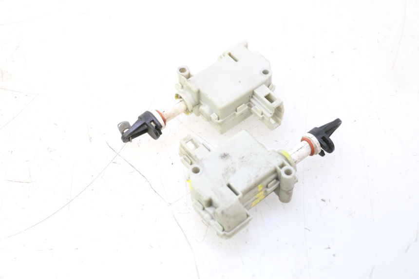photo de SERRATURA SELLA MOTORE PIAGGIO MP3 500 (2011 - 2015) - Vista principale